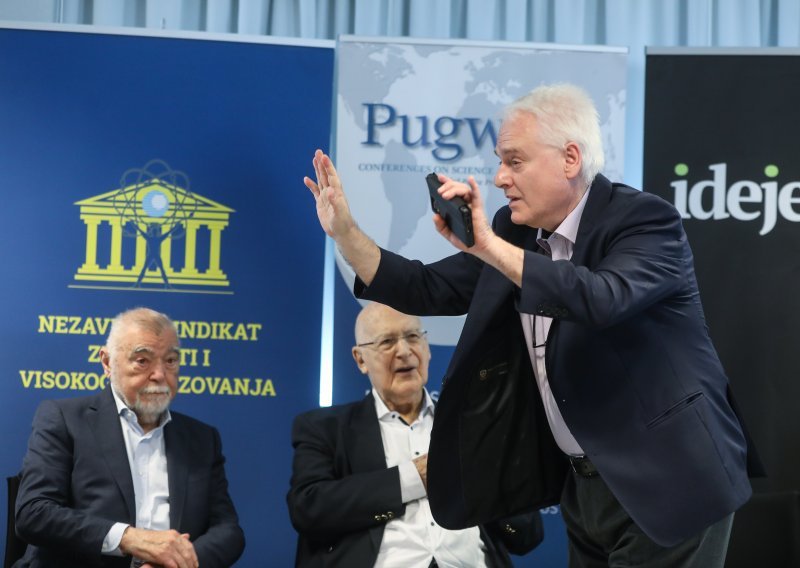 Josipović i Mesić: 'Situacija je gora nego 1939., netko treba popustiti'