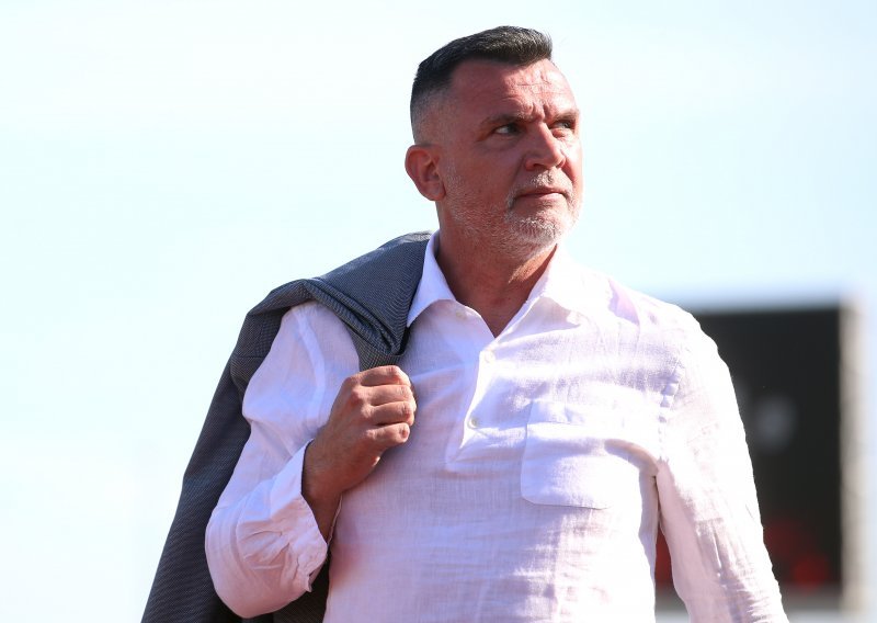 Nakon šokantnog otkaza u Osijeku, Zoran Zekić je preuzeo klub iz Premijer lige!