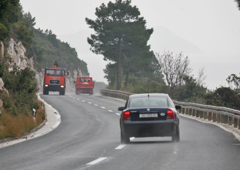 Prekinut je promet zbog prometne nesreće na DC8 iznad Dubrovnika