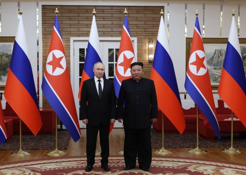 Washington zabrinut zbog Putinovih izjava o slanju oružja Sjevernoj Koreji