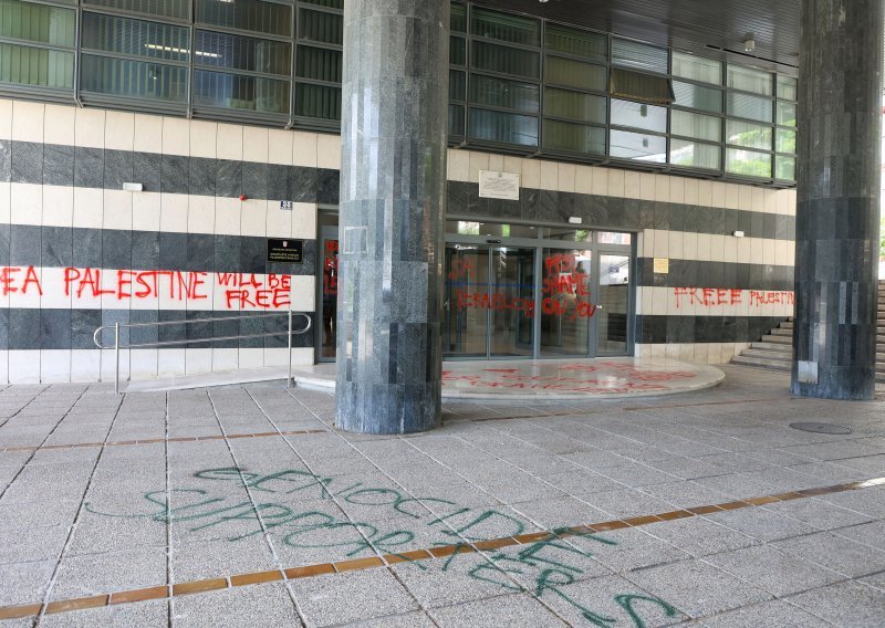 Filozofski fakultet u Splitu išaran s porukama protiv Izraela