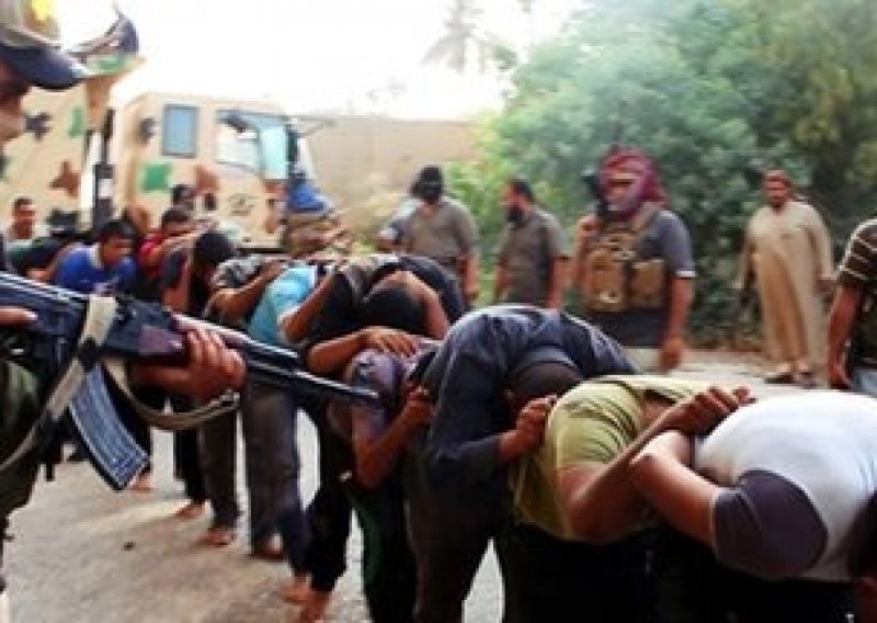 Dekapitacije i sakaćenja stotina iračkih vojnika