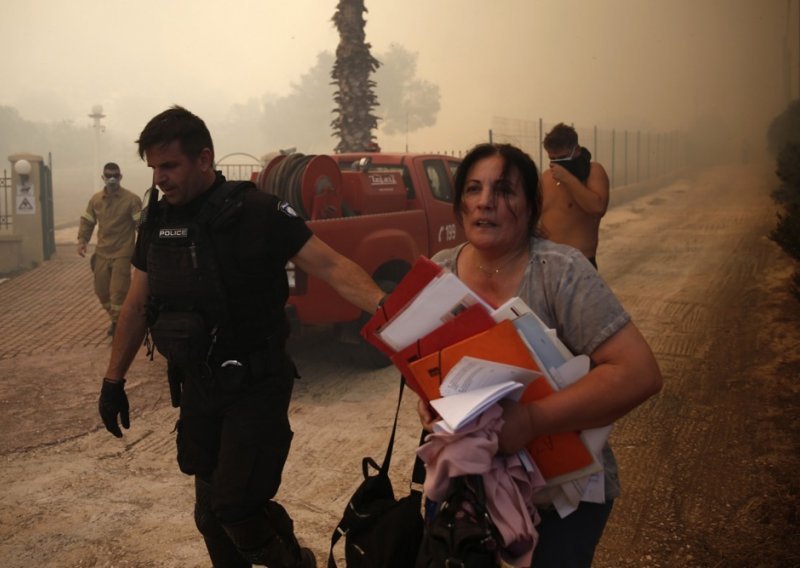 Najmanje 11 žrtava u požaru u Turskoj