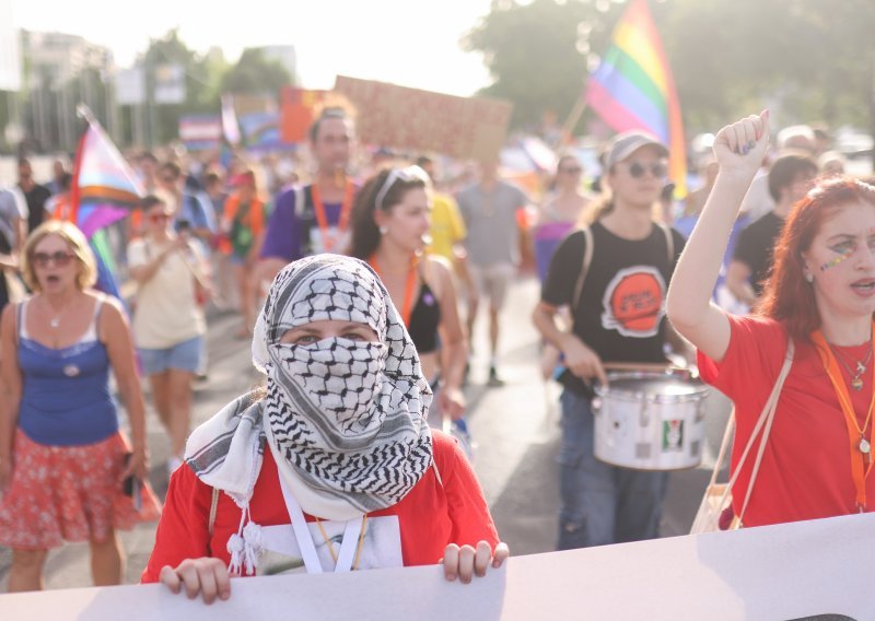 Parada ponosa u Sarajevu: LGBTQ zajednica založila se i za Palestinu