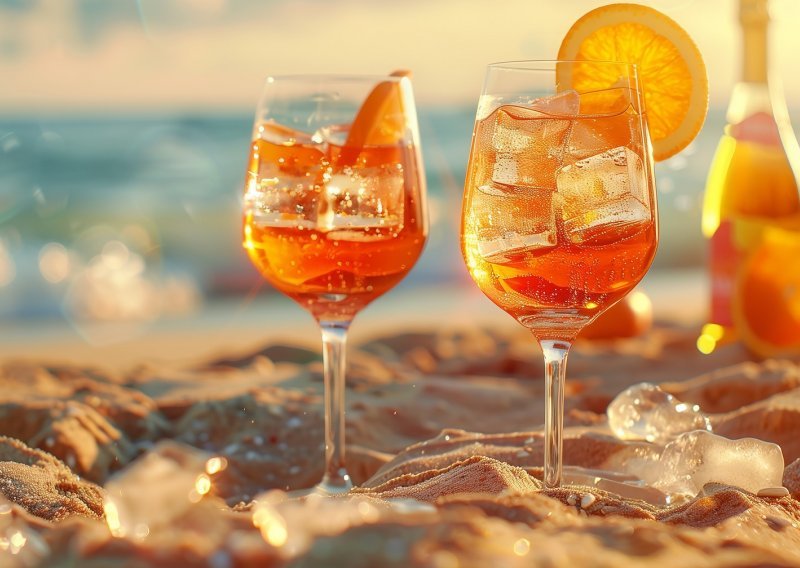 Kruže priče da je Aperol Spritz kancerogen. Stručnjak otkriva ima li u tome istine