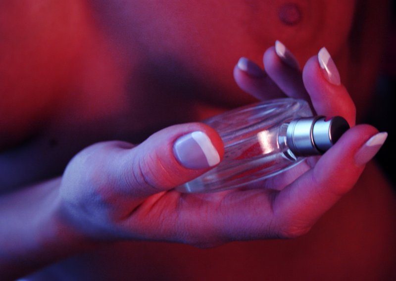 EU kaznio američkog proizvođača mirisnih dodataka za parfeme, dilao informacije konkurentima