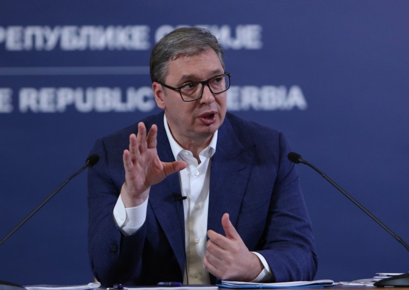 Vučić kaže da je spreman na kompromise oko Kosova: 'Sve je bolje od eskalacije'