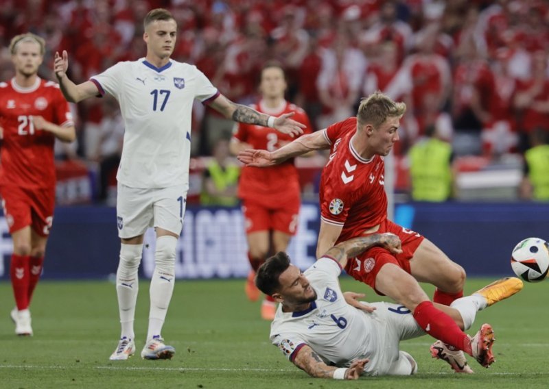 Slovenija šokirala Englesku i osigurala prolaz u osminu finala! Remi Danske i Srbije