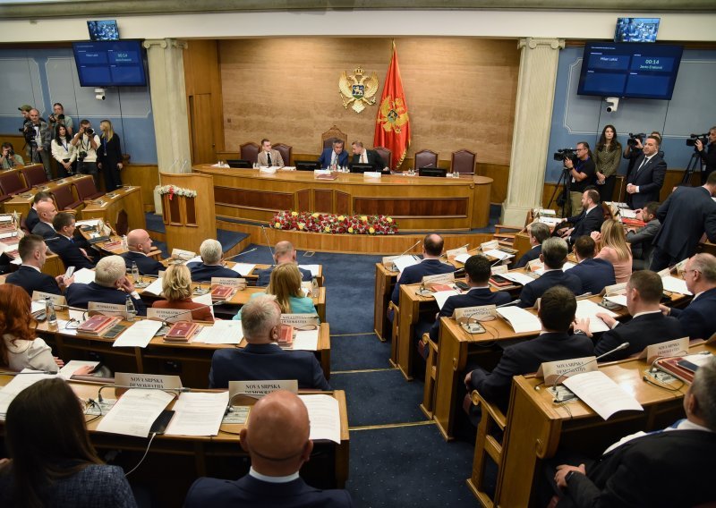 Crnogorski premijer bez konkretnog odgovora o rezoluciji o Jasenovcu