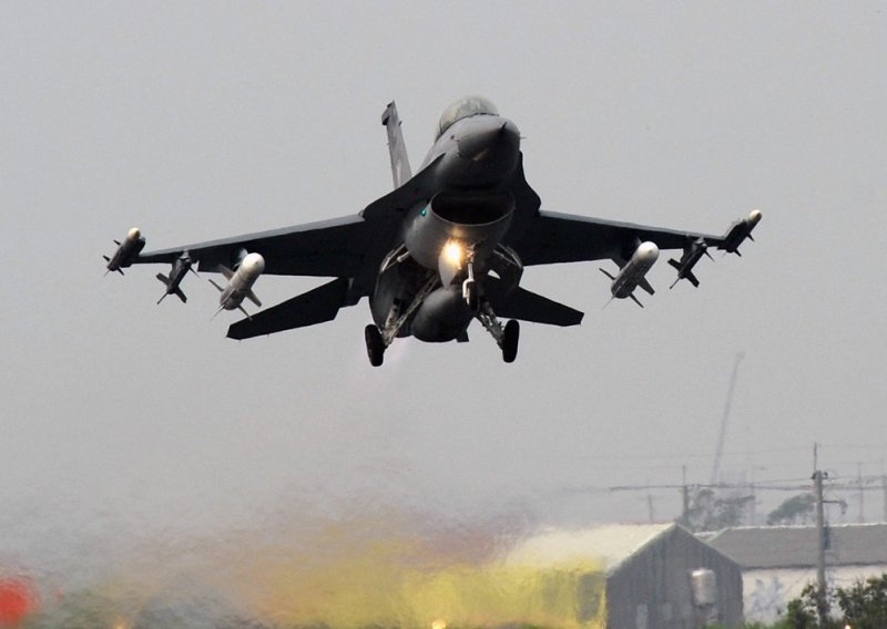 F-16 za koji dan u Ukrajini, ali problemima nema kraja: 'Rusi tuku svaki dan!'