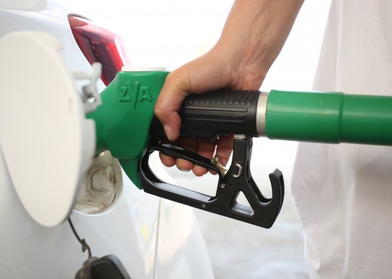 U utorak poskupljuje gorivo: Evo koliko će otad koštati benzin, a koliko dizel i plin