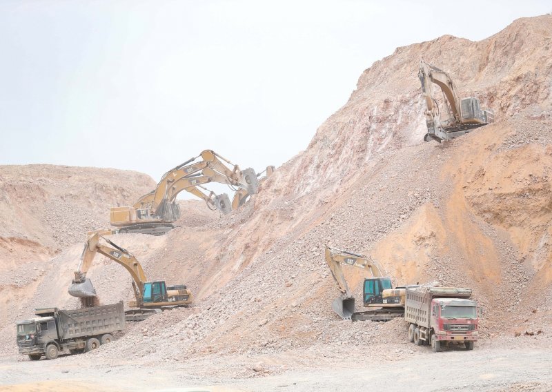 Kina postrožuje propise o vađenju tehnoloških minerala, prijeti kaznama