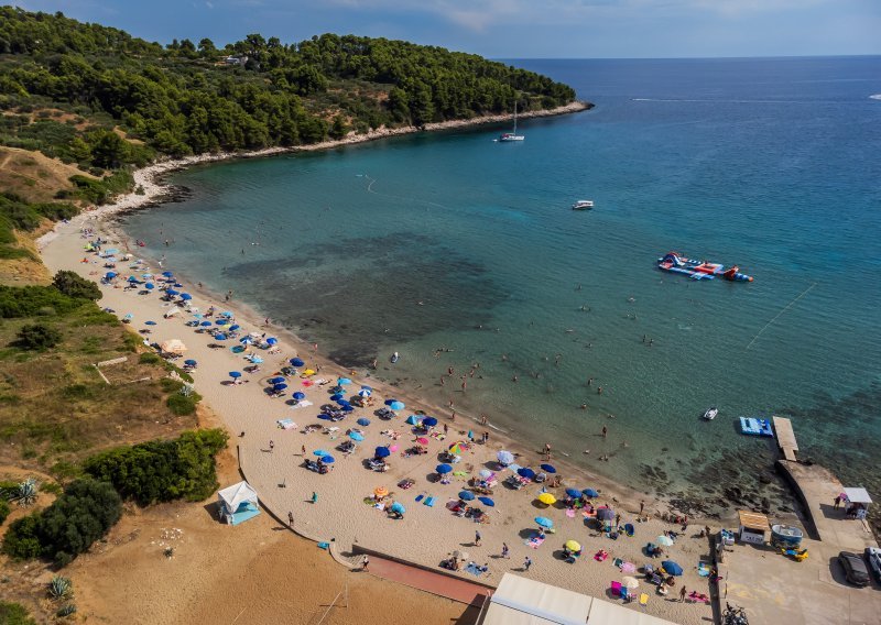 Promjenjivo oblačno sa sunčanim razdobljima