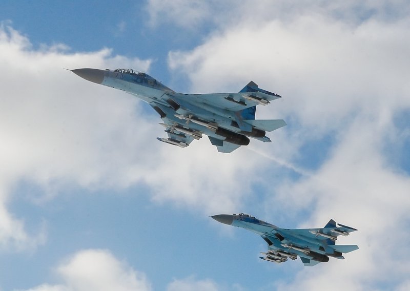 Rusi uništili pet ukrajinskih borbenih aviona balističkim raketama Iskander