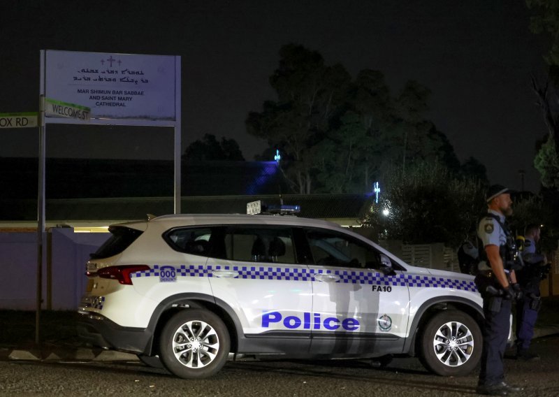 Tinejdžer nožem izbo muškarca u Sydneyu, uhićen nedugo nakon napada