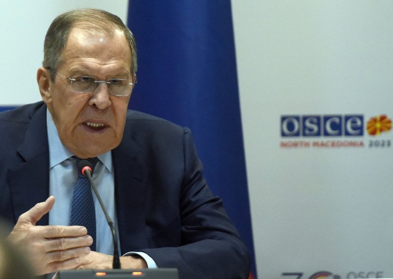 Lavrov upozorio SAD da se ne ruga 'crvenim linijama' Moskve