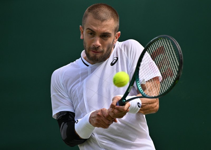 Borna Ćorić nakon više od dva sata borbe završio svoj nastup na Wimbledonu