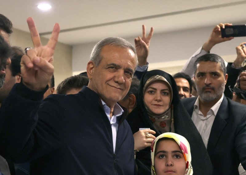 Milijuni Iranaca polažu nade u njega: Tko je novi iranski predsjednik
