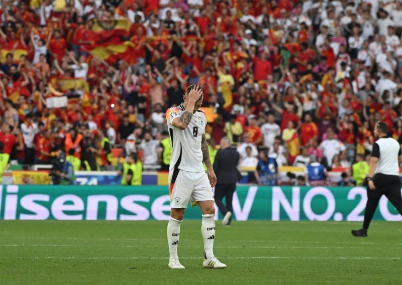 Kroosa ovacijama ispratili njemački navijači, a onda su se javili i Španjolci