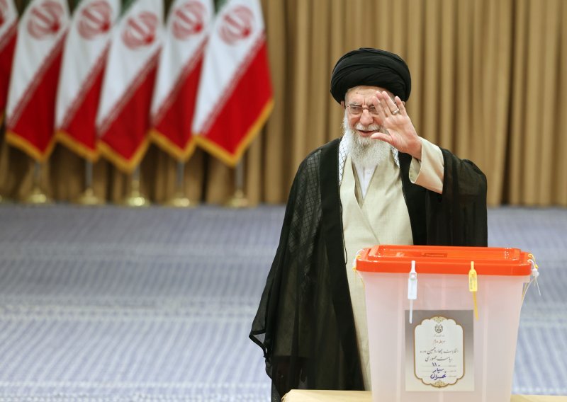 Hamnei čestitao novom iranskom predsjedniku