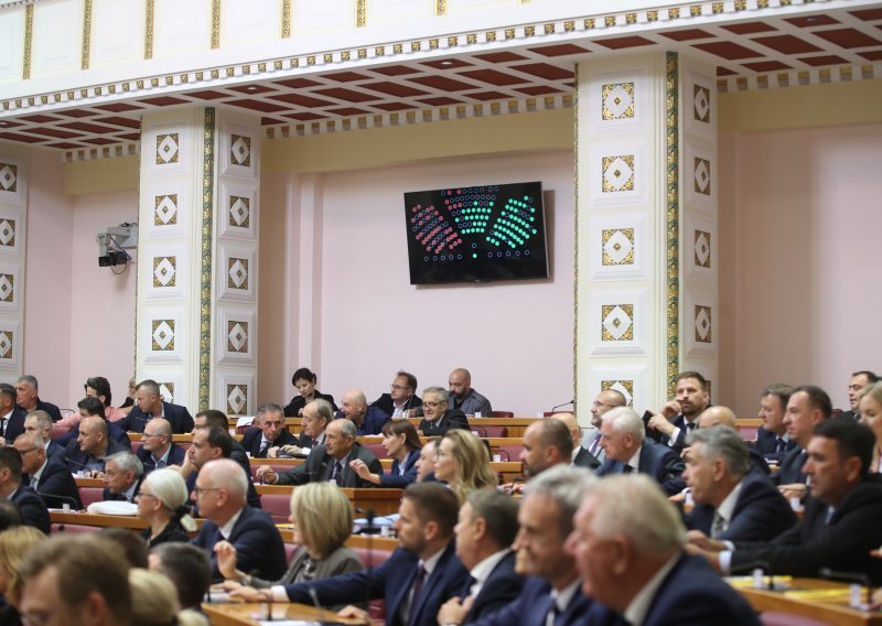 Pred zastupnicima ljetna stanka, ovaj tjedan odlučuju o važnim točkama