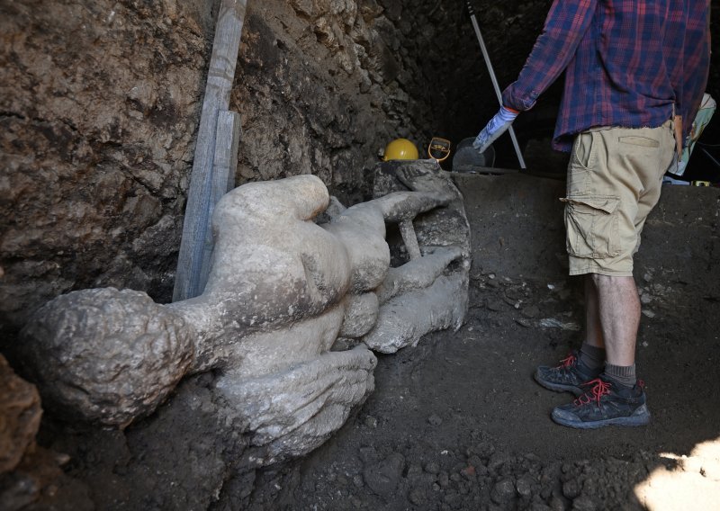U antičkoj kanalizaciji u Bugarskoj otkriven kip iz 2. stoljeća