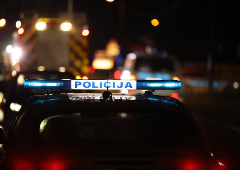 Karambol u Zagrebu: Pijan udario u policijski auto na očevidu druge nesreće!?