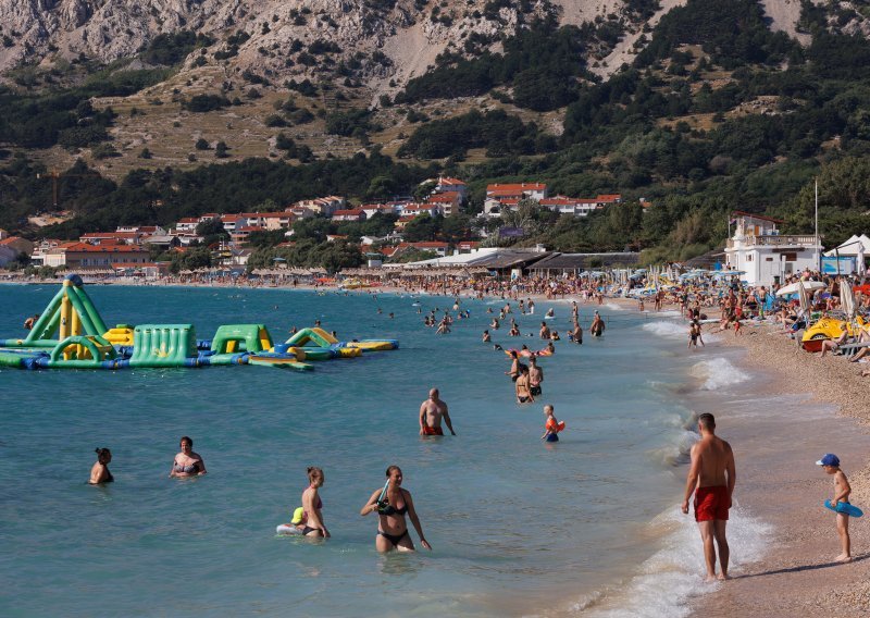 Uspostavljena županijska pomorska linija Baška-Lopar-Baška