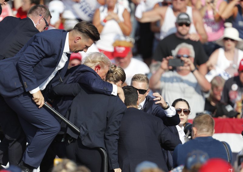 Republikanci traže istragu o sigurnosnim propustima na Trumpovom skupu