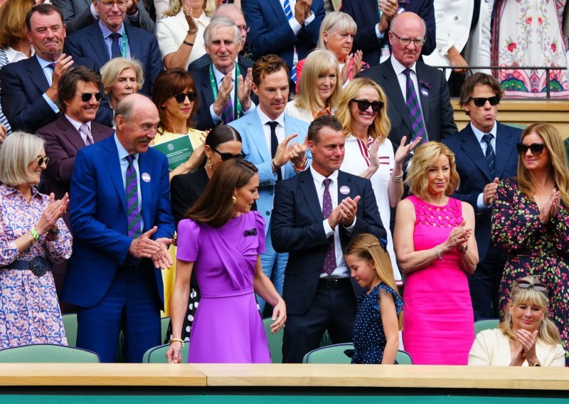 Nema tko se nije pojavio na Wimbledonu: U kraljevskoj loži  Tom Cruise, Julia Roberts, Pierce Brosnan...