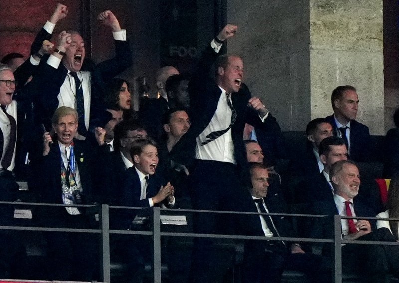 Obuzele ih emocije: Princ William i George skakali od uzbuđenja na finalu Eura