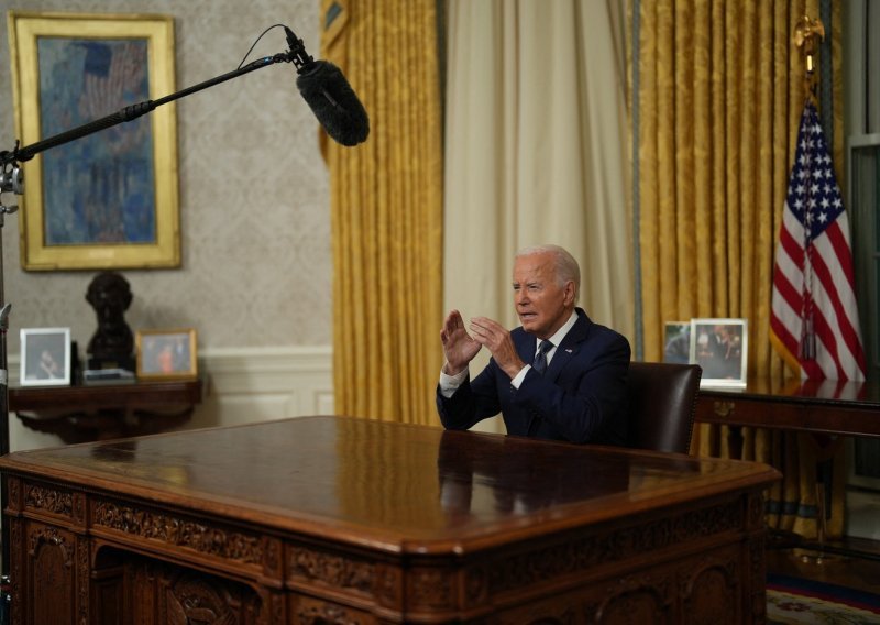 Biden iz Ovalnog ureda poslao novu poruku: Tražim od svakog Amerikanca...