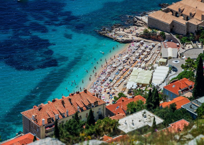 Izmjerena rekordna temperatura mora; najveći dio Hrvatske pržit će se i u utorak