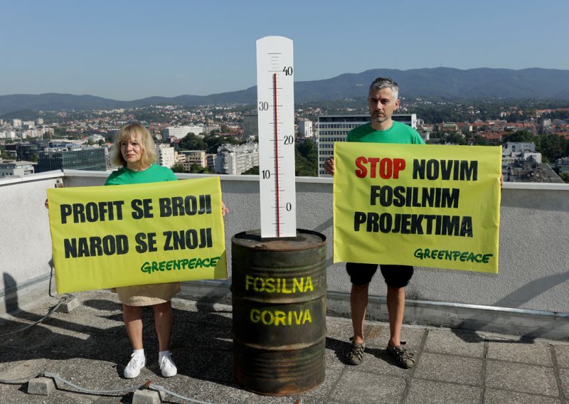 Aktivisti Greenpeacea na zagrebačkim krovovima: Ulaganja usmjeriti u energiju sunca