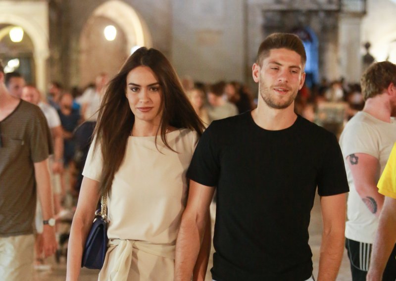 Andrej Kramarić objavio prvu fotografiju s kćerkicom