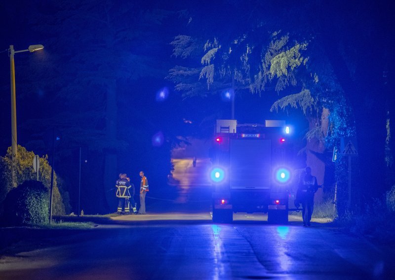 Muškarac osobnim vozilom sletio s ceste, poginuo na licu mjesta