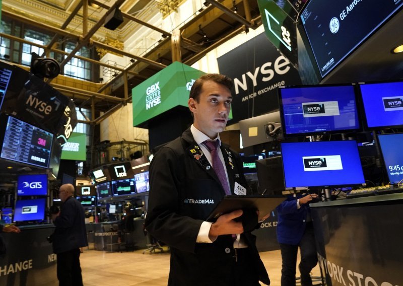 Wall Street oštro pao, tehnološki sektor na udaru