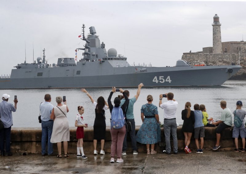 Ruski ratni brodovi na Kubi, domaćini pucali u zrak: 'Jedini su nam pomogli'