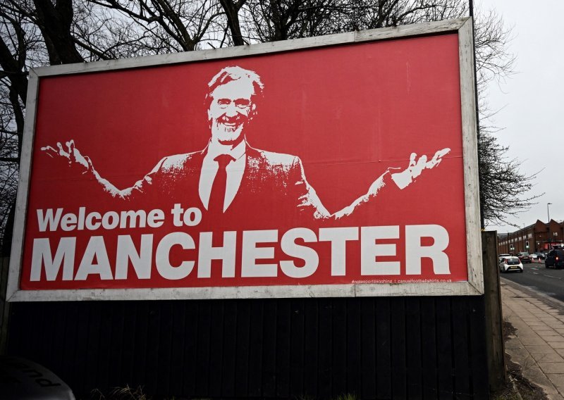 Manchester United seli s Old Trafforda na novi stadion; navijači su podijeljeni