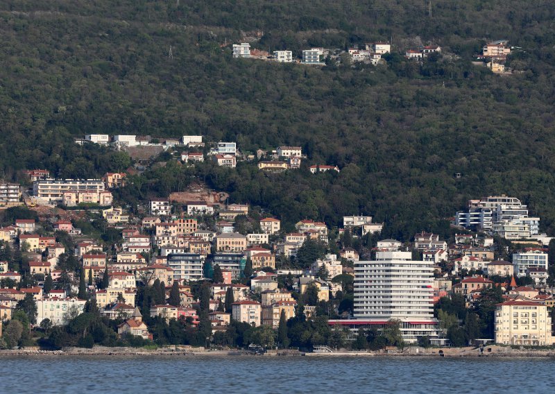 Opatija dobiva gradski bazen, predstavljen idejni projekt