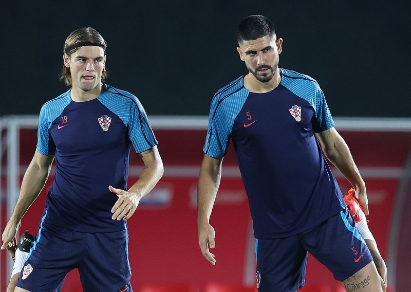 'Vatreni' preko noći otpisan u Ajaxu; izbačen je iz momčadi i može tražiti novi klub