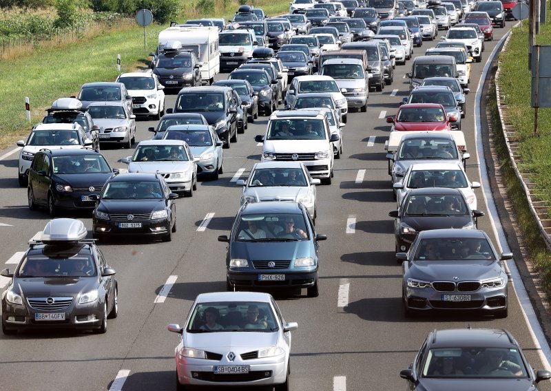 Vozači, pripazite: Prometna nesreća na autocesti A6 Rijeka-Zagreb