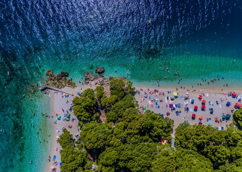 Tirkizno more i stotine metara hlada: Jedna od najljepših plaža svijeta nalazi se u Dalmaciji