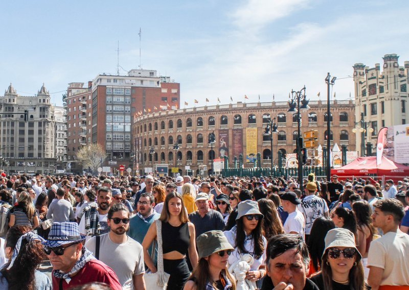 Nakon Barcelone još jedan grad kreće u obračun s turistima: Idu kazne do 600.000 eura