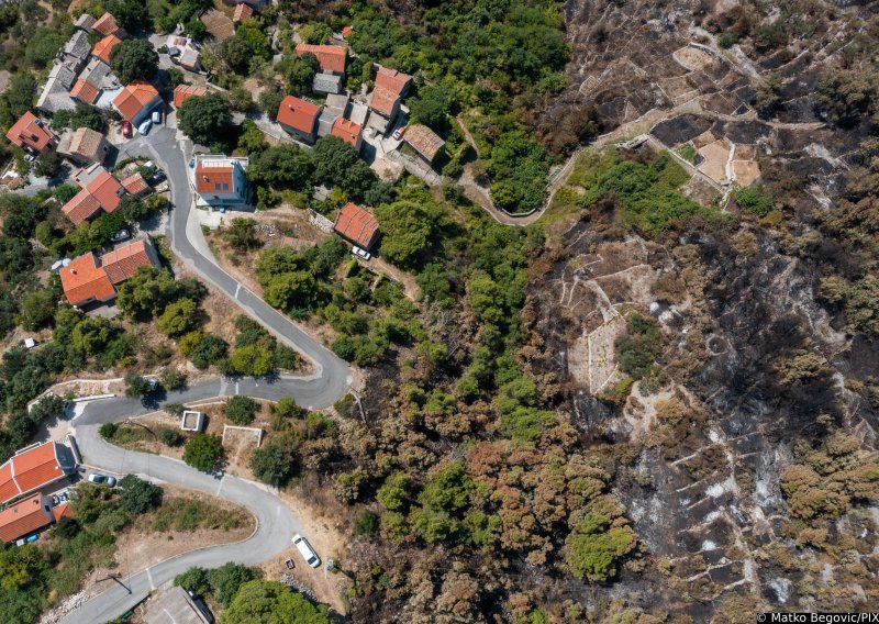 Spaljena zemlja: Pogledajte kako izgleda Biokovo nakon požara