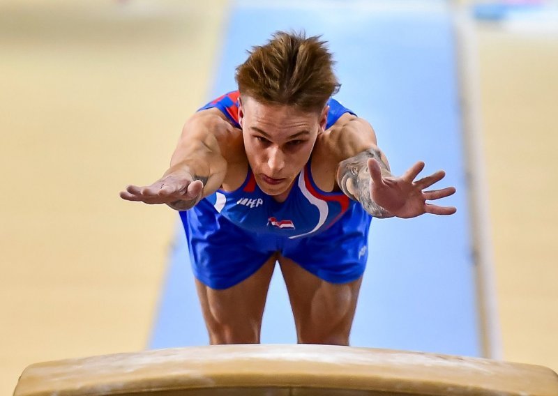 Hrvati danas na OI: Aurel Benović u borbi za medalju, utakmica istine za rukometaše...