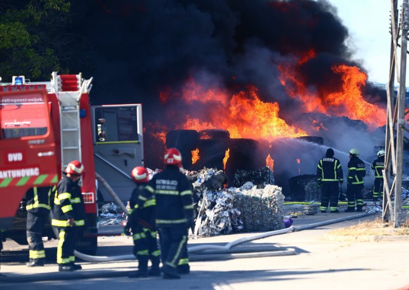 Opet požar u Dravi International, stanovnici pozvani da ostanu u kućama i zatvore prozore