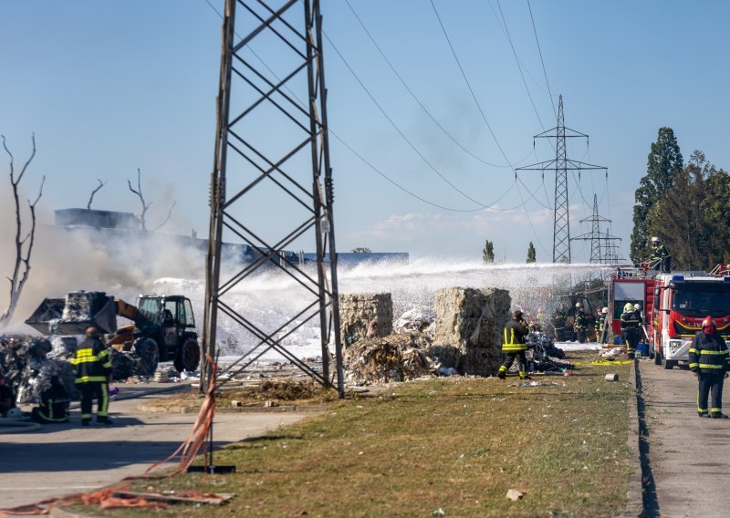 Požar u Osijeku je lokaliziran