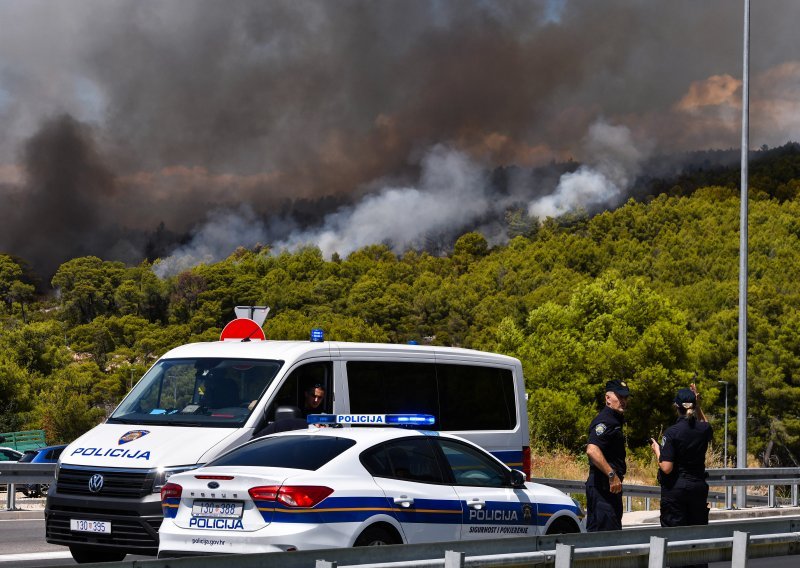 Australac palio biljni otpad pa izazvao požar u Primoštenu: Policija ga uhitila