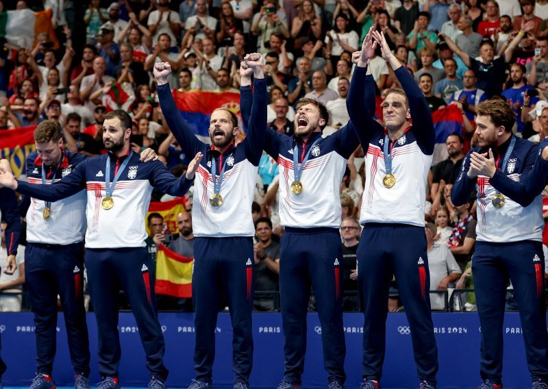 Evo koliko su zaradili srpski, a koliko hrvatski vaterpolisti za medalju